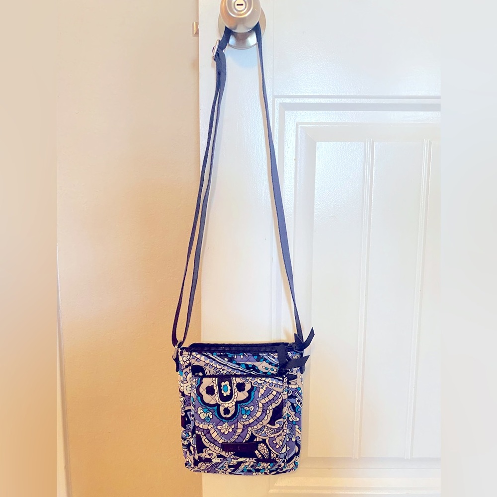 Vera Bradley RFID Mini Hipster NWOT Deep Night Paisley
